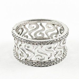 Beautiful Filigree Design Eternity Shiny Ring